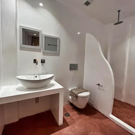 Apartment Naxos Art 1 *